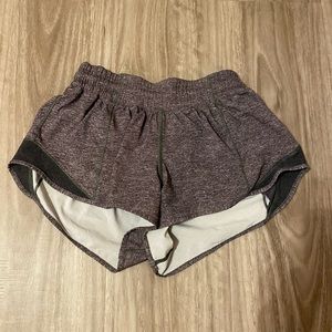 Lululemon Hot Low Rise Lined Shorts 2.5”